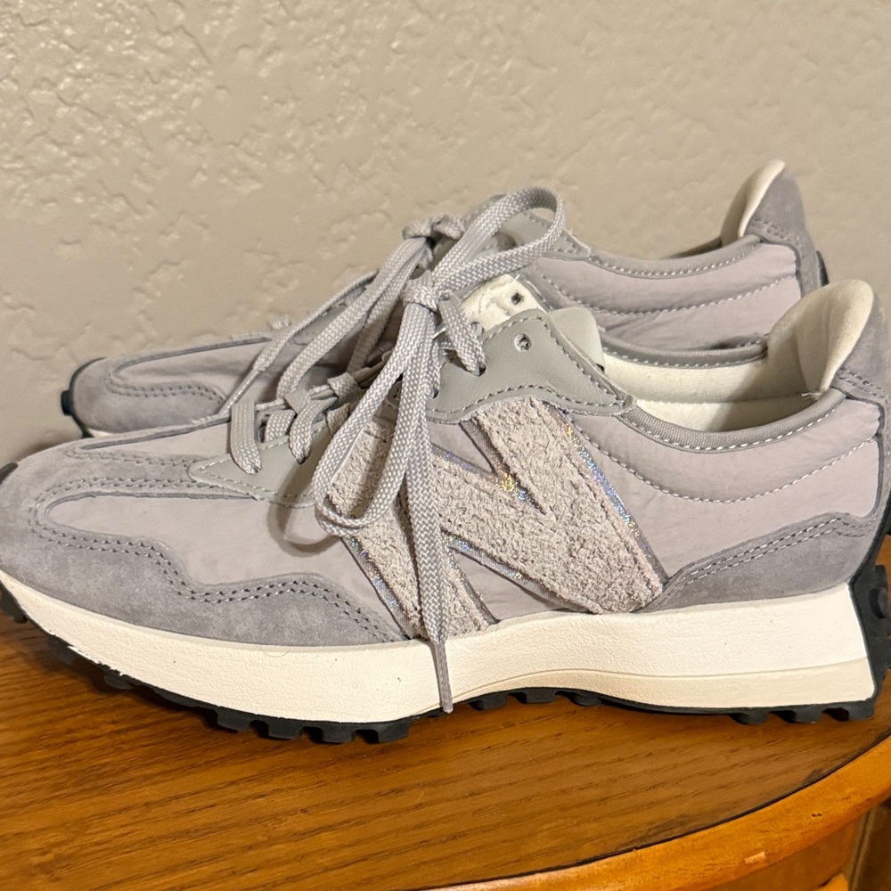 New Balance Women's Light Gray Sneakers